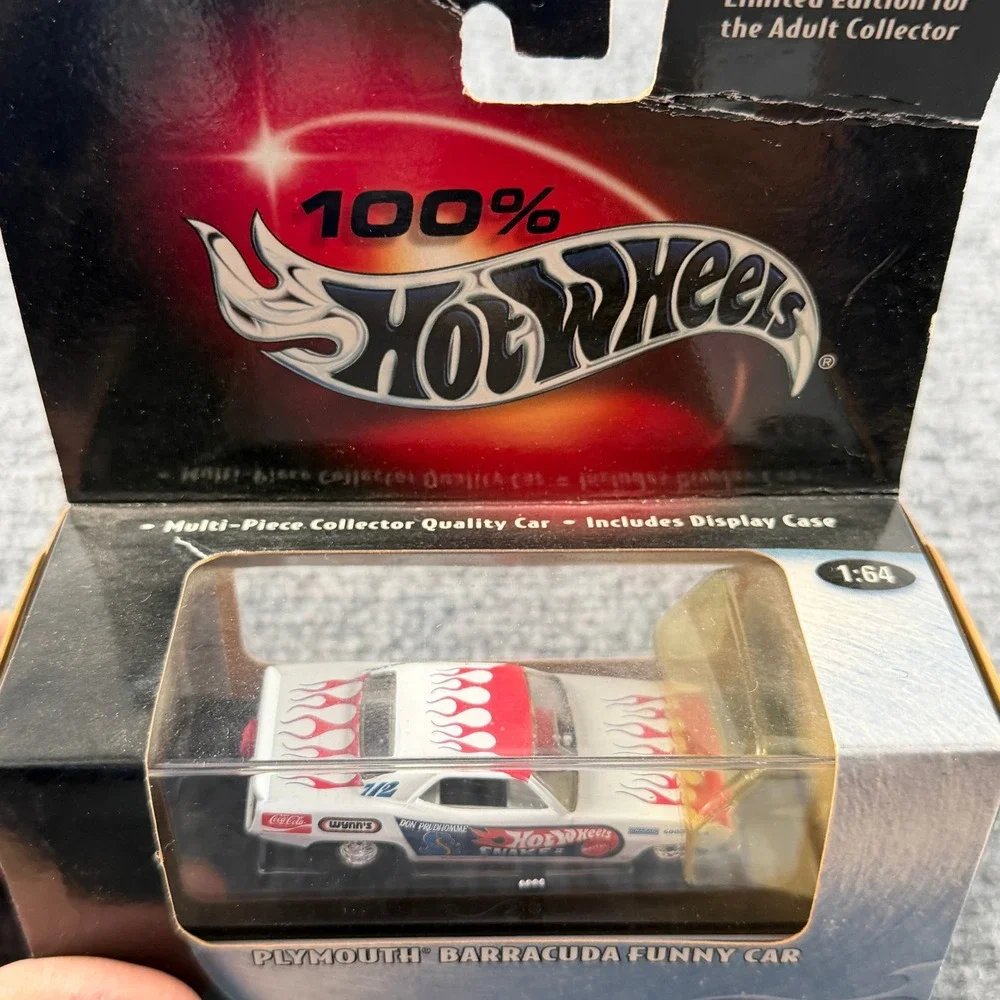 Hot Wheels 100% hot